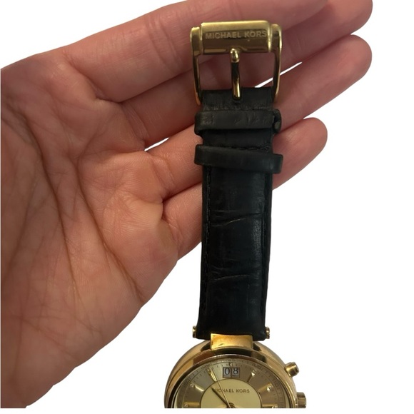 Michael Kors Sawyer Champagne Dial Black Leather Strap Watch For Women - MK2433 - Picture 4 of 6